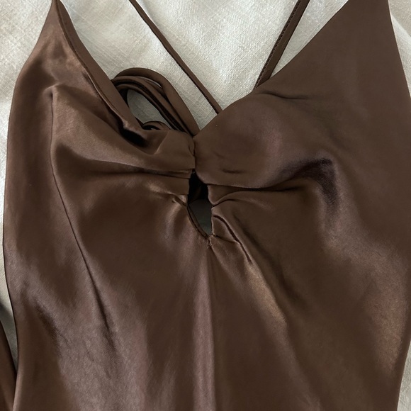 Gorgeous chocolate brown dress - Picture 2 of 4
